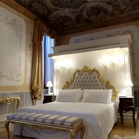 Ca' Bonfadini Historic Experience Отель 5*