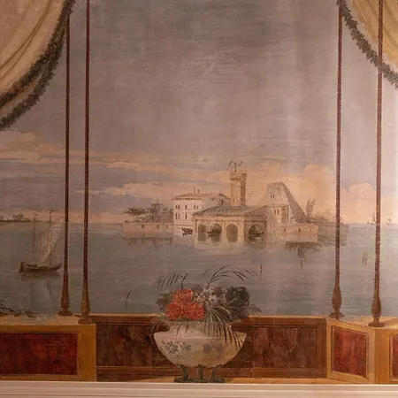 Ca' Bonfadini Historic Experience 5* Венеция