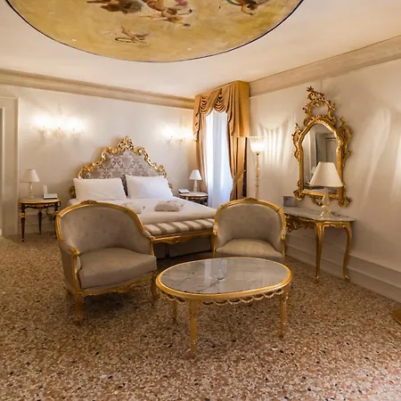 Ca' Bonfadini Historic Experience Отель 5*