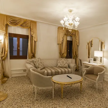 Ca' Bonfadini Historic Experience 5*