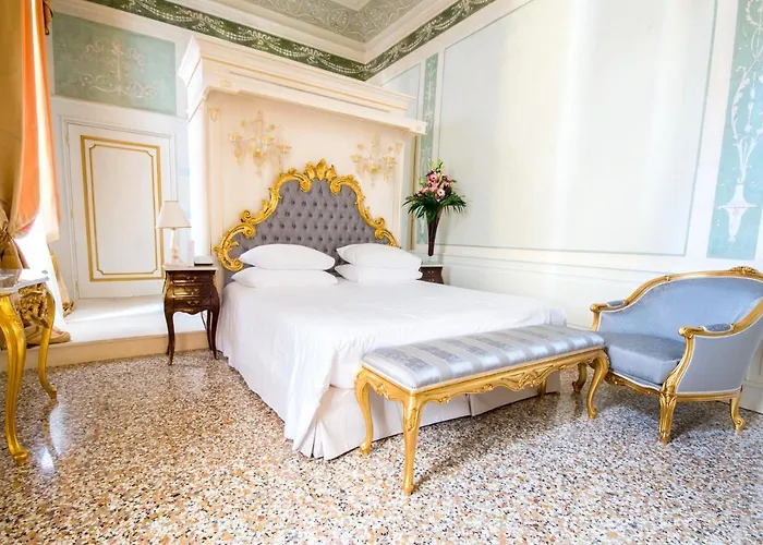 Ca' Bonfadini Historic Experience