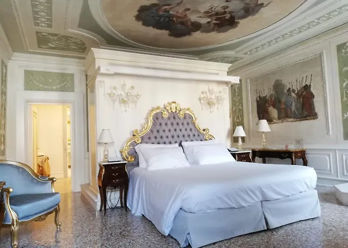 Ca' Bonfadini Historic Experience