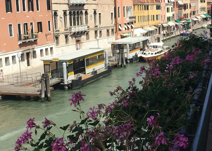 Ca' Bonfadini Historic Experience 5* Veneza