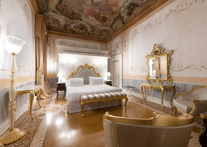 Hotel Ca' Bonfadini Historic Experience 5*