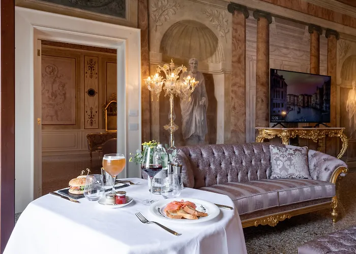 Ca' Bonfadini Historic Experience 5* Benátky