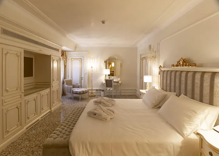 Hotel Ca' Bonfadini Historic Experience