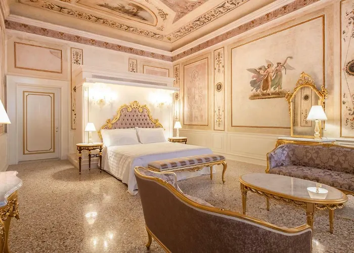 Ca' Bonfadini Historic Experience