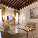 Ca' Bonfadini Historic Experience Hotel 5*