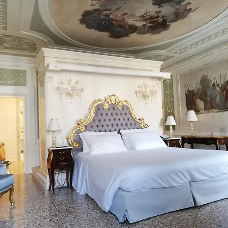 Ca' Bonfadini Historic Experience
