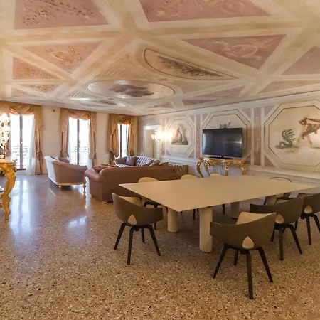 Hotel Ca' Bonfadini Historic Experience 5*