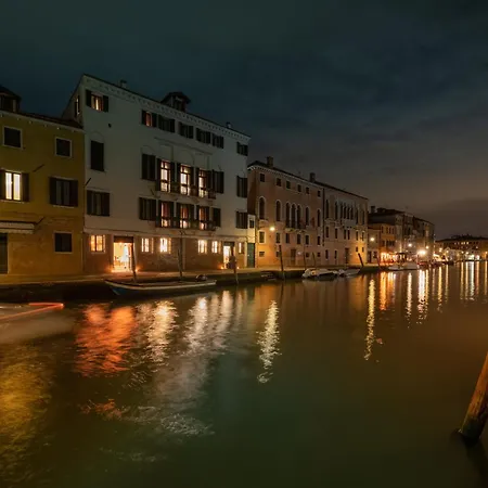 Ca' Bonfadini Historic Experience Hotel