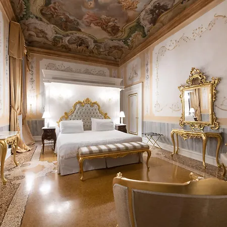 Hotell Ca' Bonfadini Historic Experience 5*