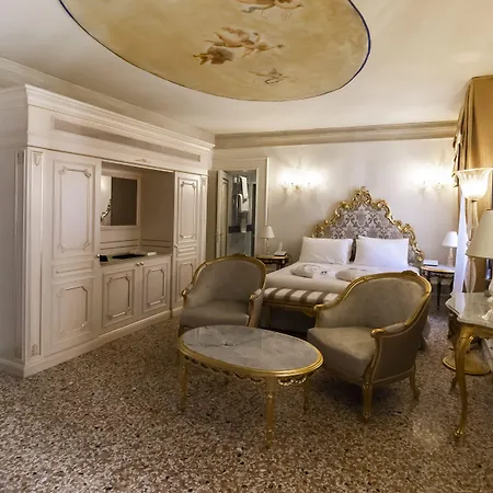 Ca' Bonfadini Historic Experience 5*