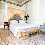 Ca' Bonfadini Historic Experience
