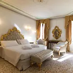 Ca' Bonfadini Historic Experience Venedig