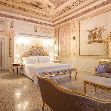 Ca' Bonfadini Historic Experience