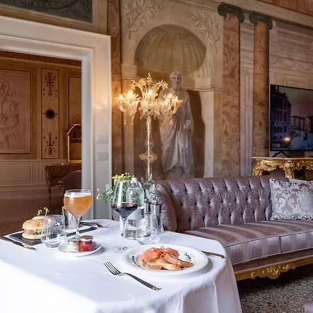 Ca' Bonfadini Historic Experience 5* Venedik