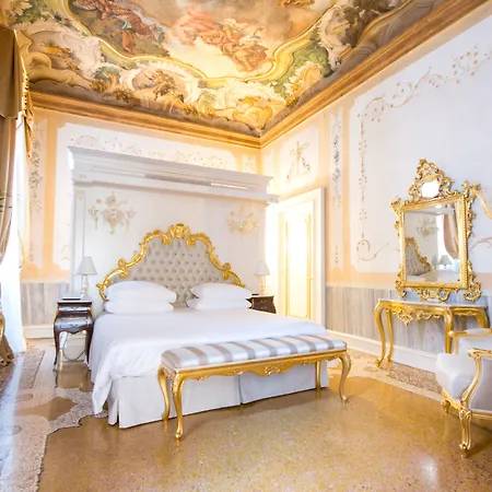 Ca' Bonfadini Historic Experience Venedik