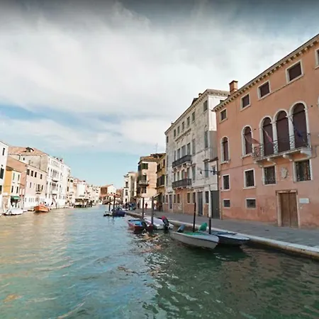 Ca' Bonfadini Historic Experience Otel 5*