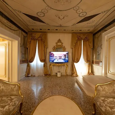 Ca' Bonfadini Historic Experience